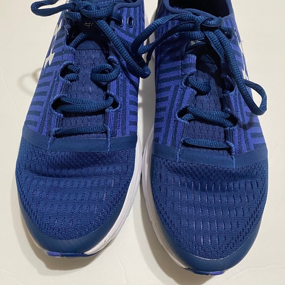 NEW Under Armour/10 - Picture 7 of 7